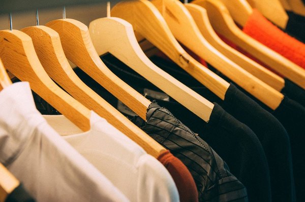 Vêtements en matière recyclée : les marques concilient fashion et environnement